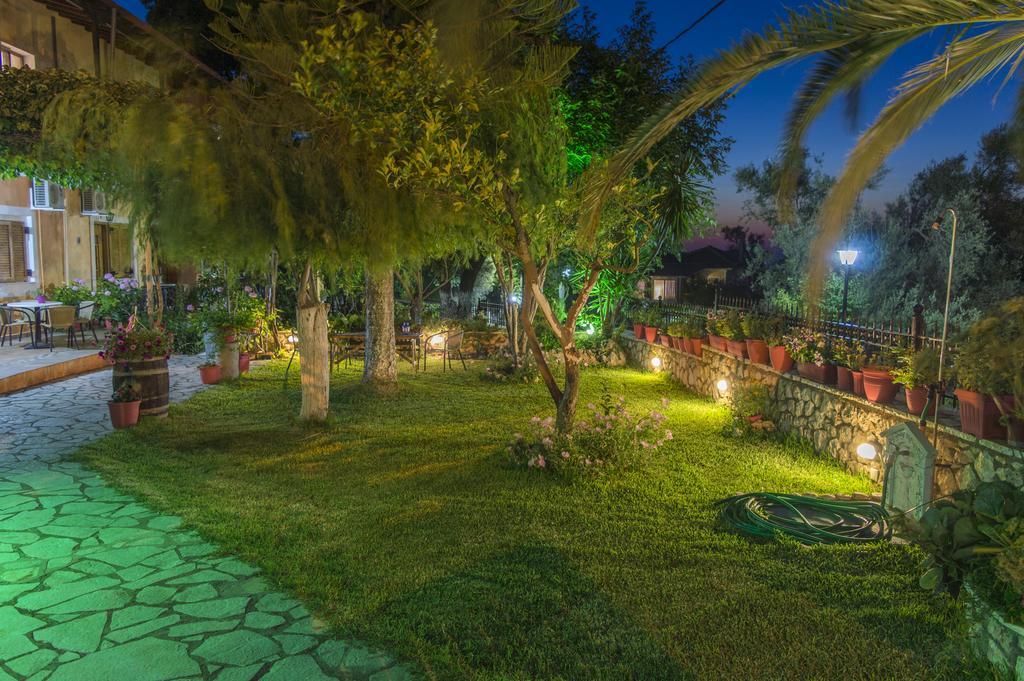 Stavros Apartments Tsoukaládhes 외부 사진